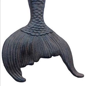 Beautiful Sitting Mermaid Statue